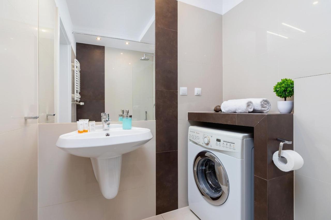 Apartment Lobzowska Cracow By Noclegi Renters Краков Экстерьер фото